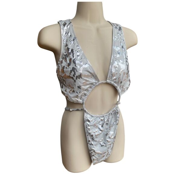 IconSwim jet setter swimsuit silver metallic animal print mob wife Size L nwt - Picture 3 of 10